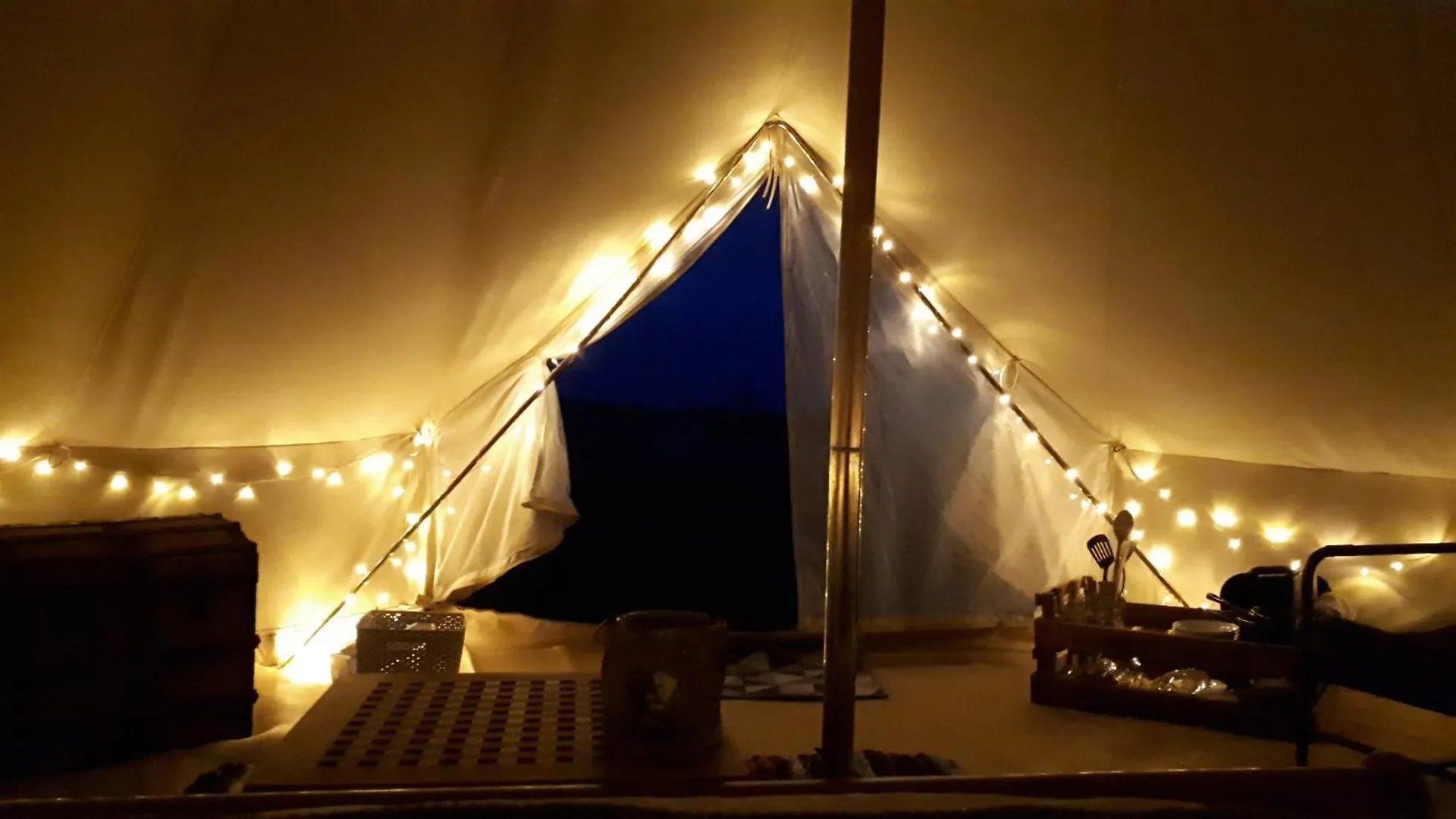Chestnut 6M Xl Bell Tent Log Burner Nr Whitby Liverton Holiday home